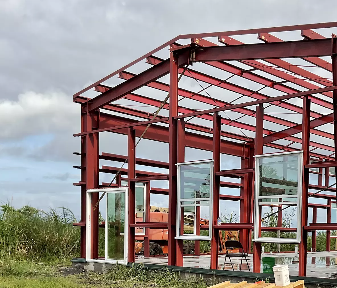 80'x100' barndominium in Kapoho, HI