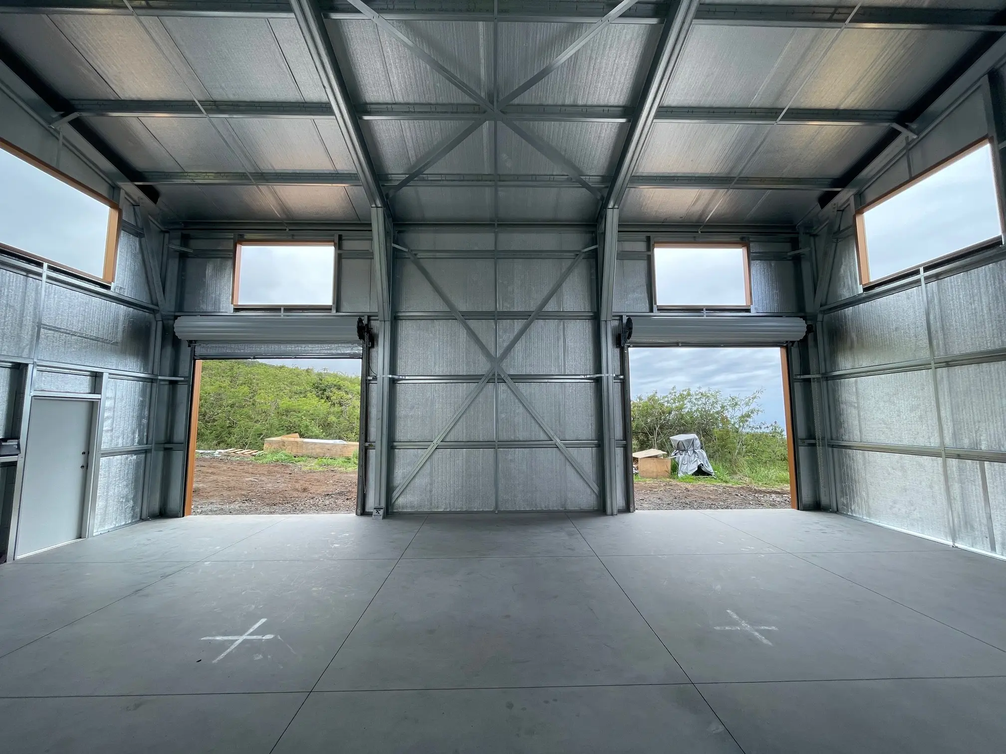 40’x40’x18’ tall side walls barndominium in South Kona, HI